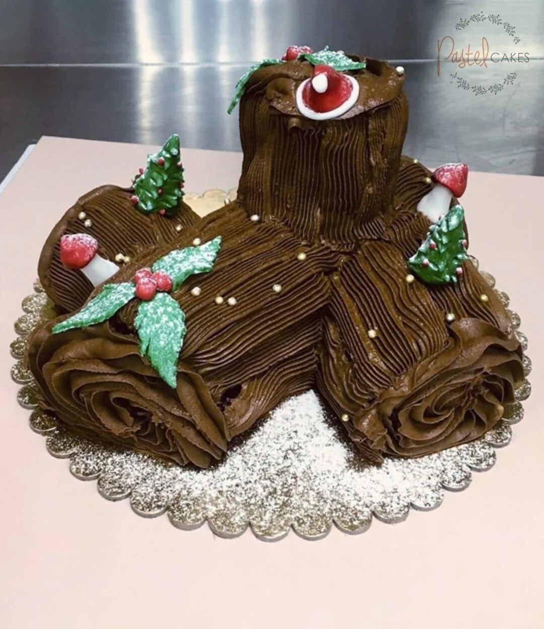 Christmas Log Cake by Pastel Cake 