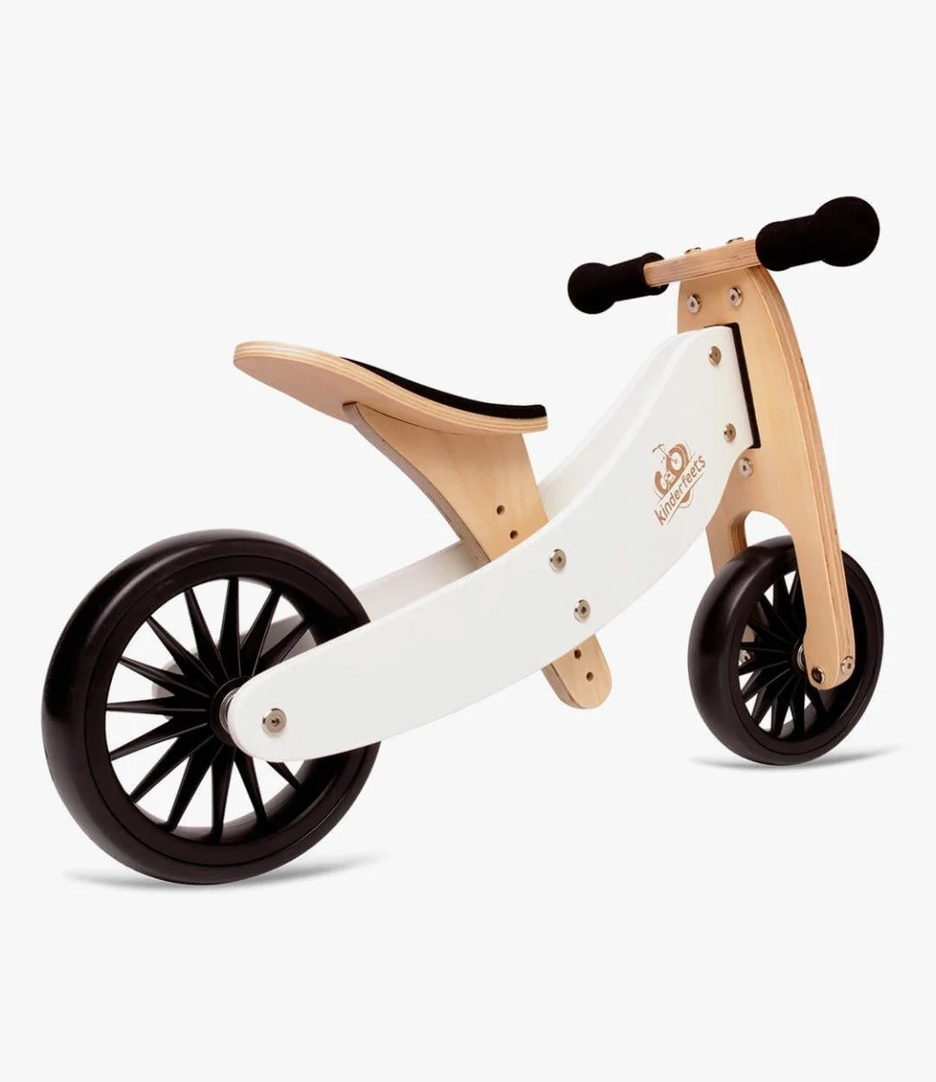 دراجة ثلاثية العجلات صغيرة  ودراجة توازن 2 في 1 من تايني توت بلس - أبيض من كندرفيتس