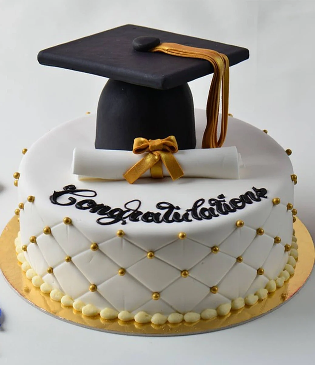Dotted Graduation Cake by Sugar Sprinkles