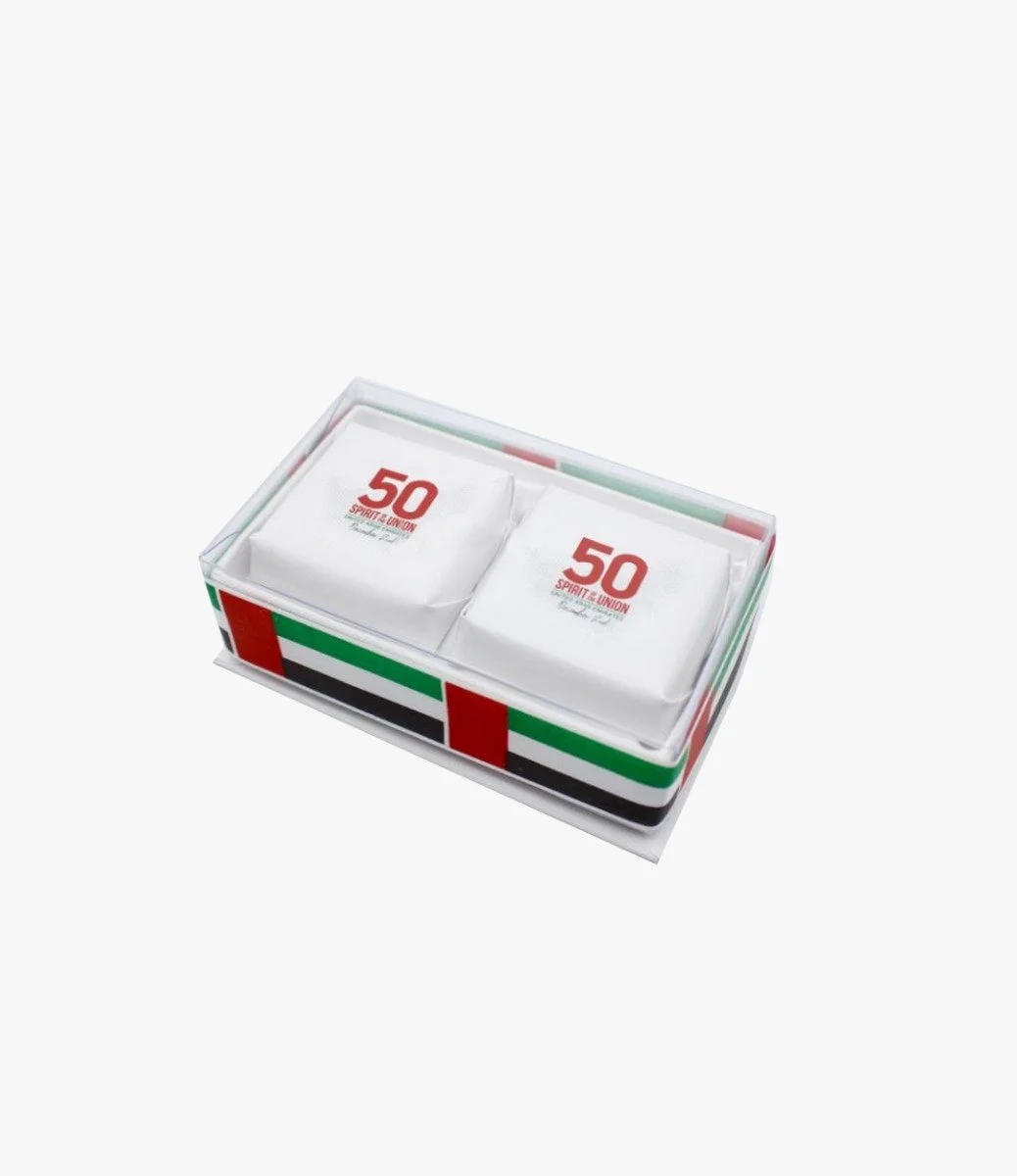 عام الإمارات الخمسين - صندوق هدايا اليوم الوطني 40 جرام - عبوة من 10 علب من لو شوكليتير