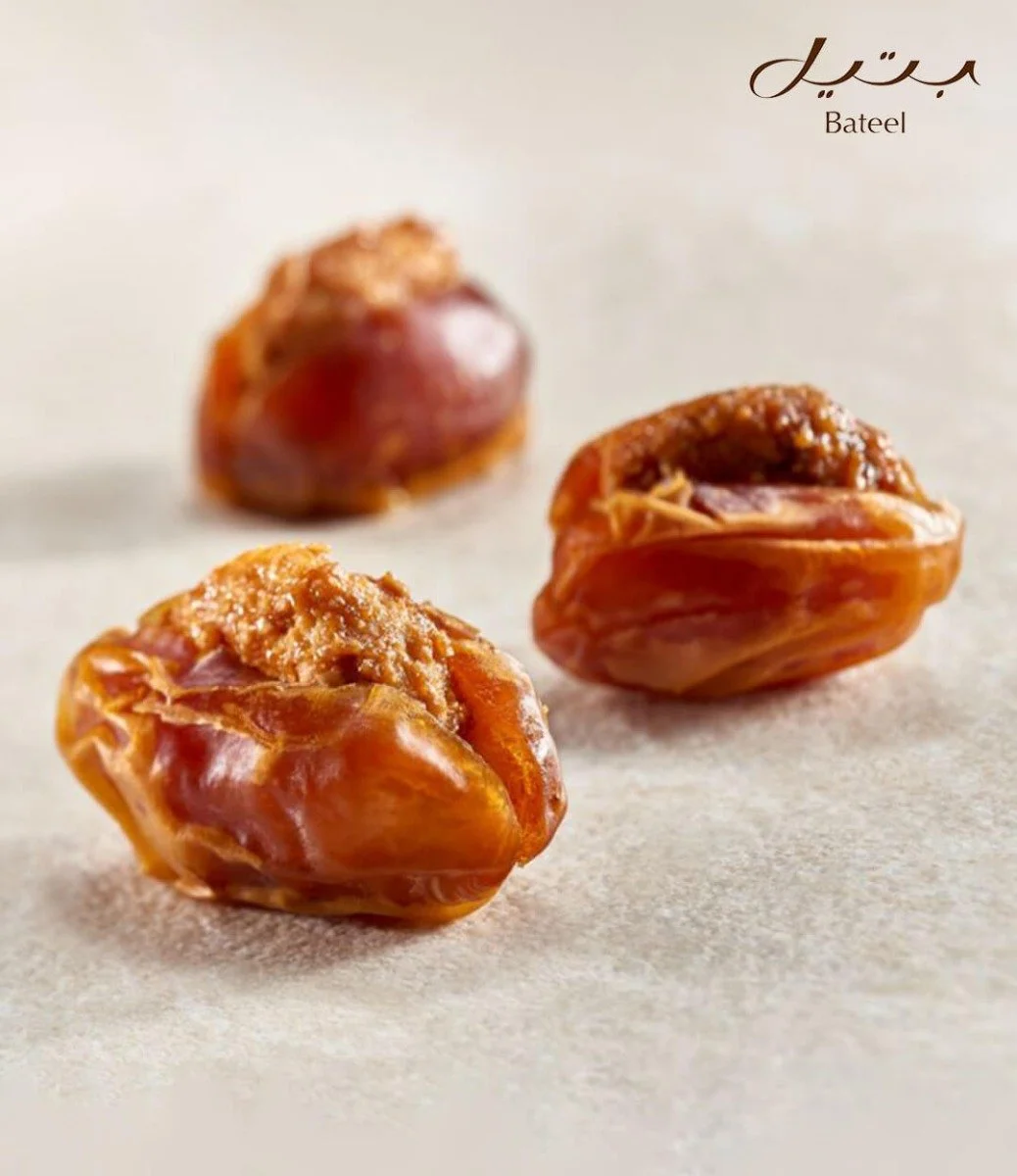 Kholas Dates with Caramelized Cashews by Bateel