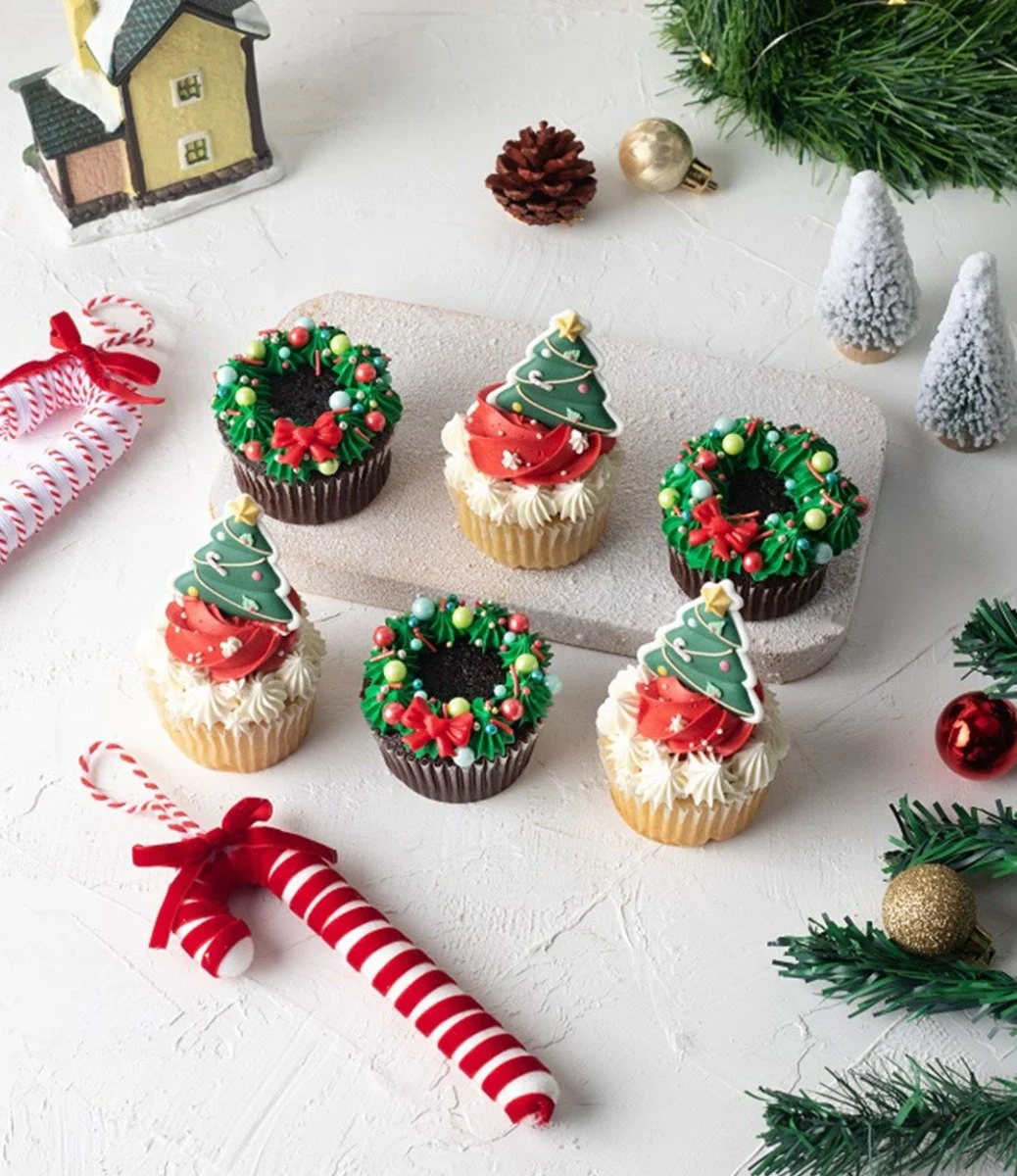 Christmas Tree and Wreath Cupcakes by Cake Social