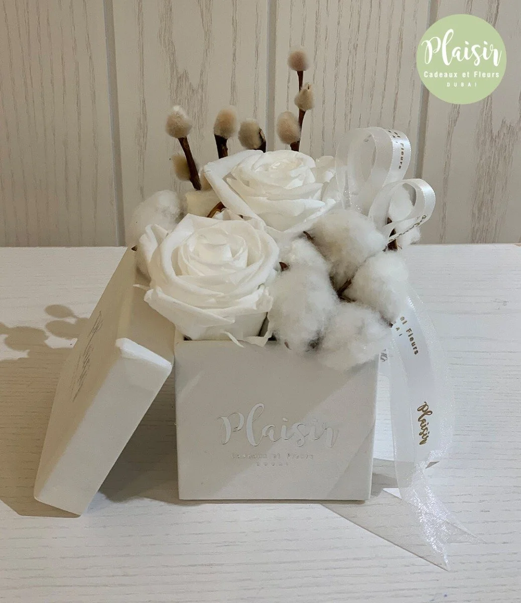 Double Infinity White Rose Box By Plaisir