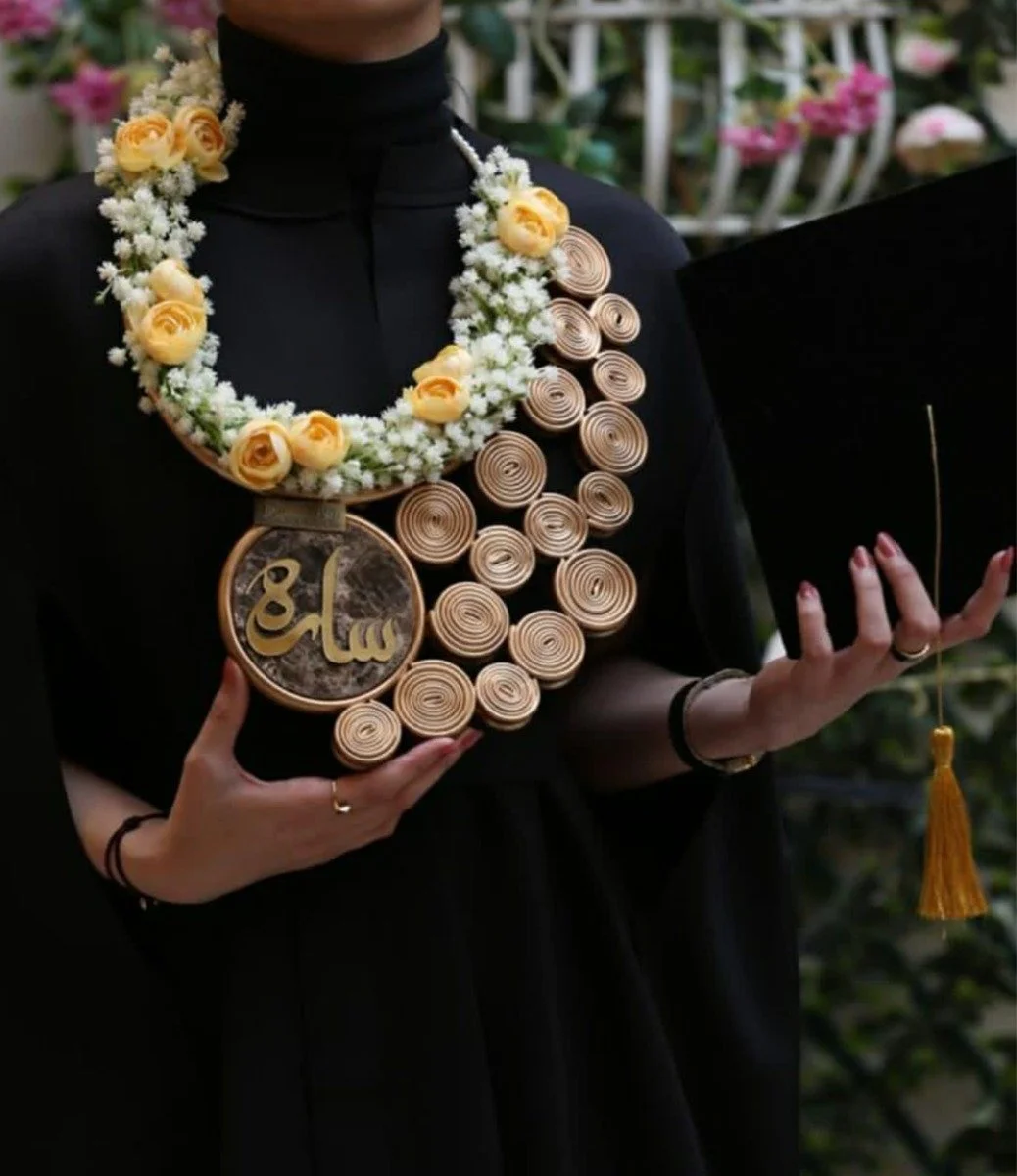Graduation Collar B13