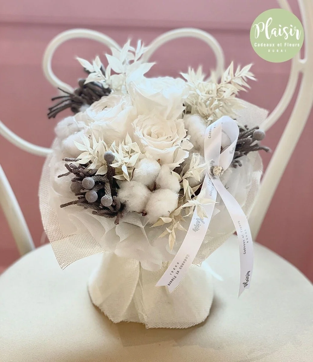 Infinity Bouquet – White Roses By Plaisir
