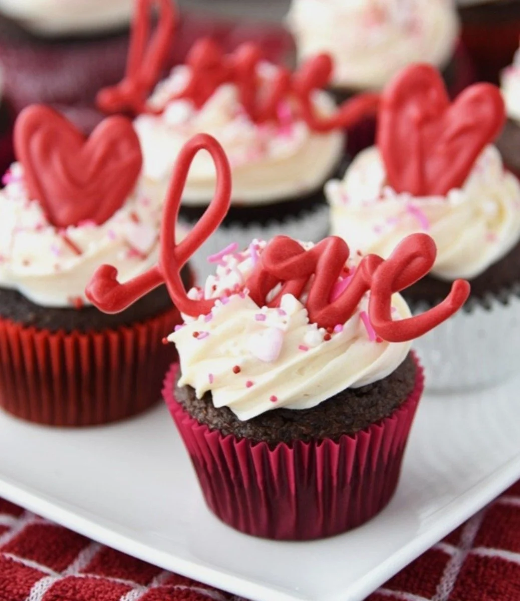 Love Sign Cupcakes