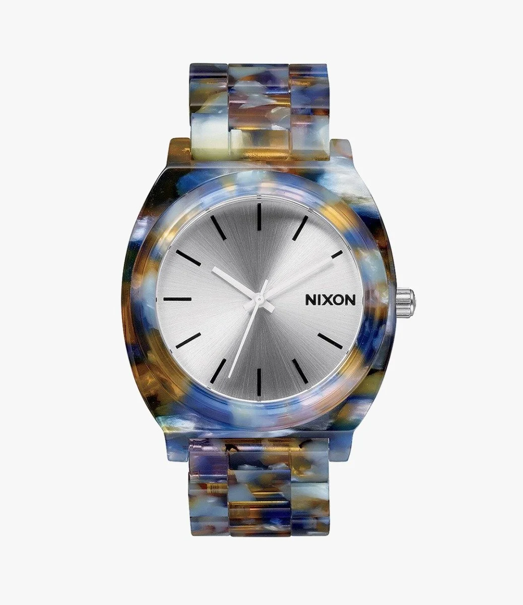 ساعة نيكسون متعددة الألوان