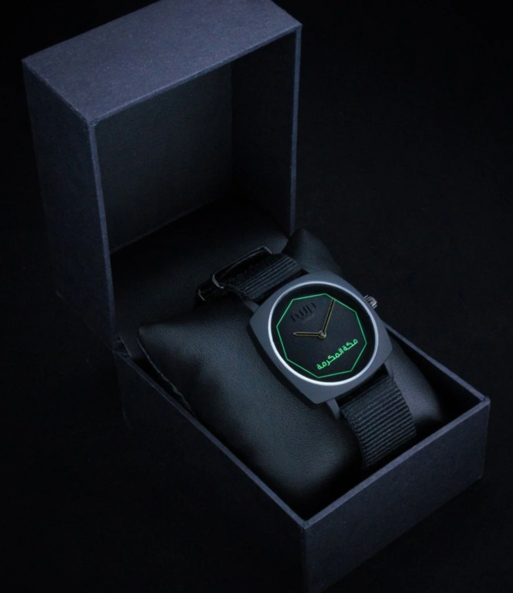 ساعة يد ثمانية التصميم (أخضر)