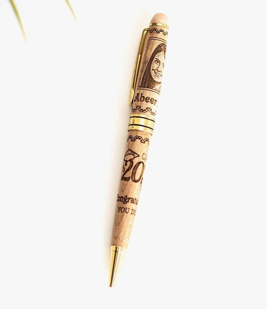 قلم خشبي مخصص لحفلات التخرج 