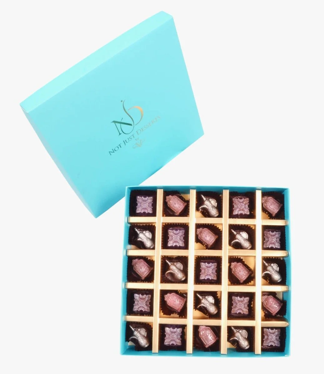 صندوق شوكولاتة بأشكال رمضانية (25 قطعة) من NJD