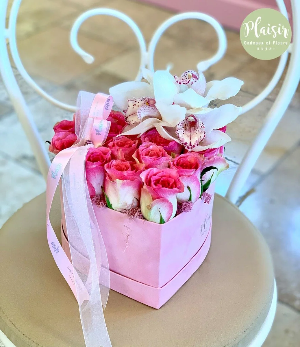Pink Velvet Heart Flowers Bouquet By Plaisir