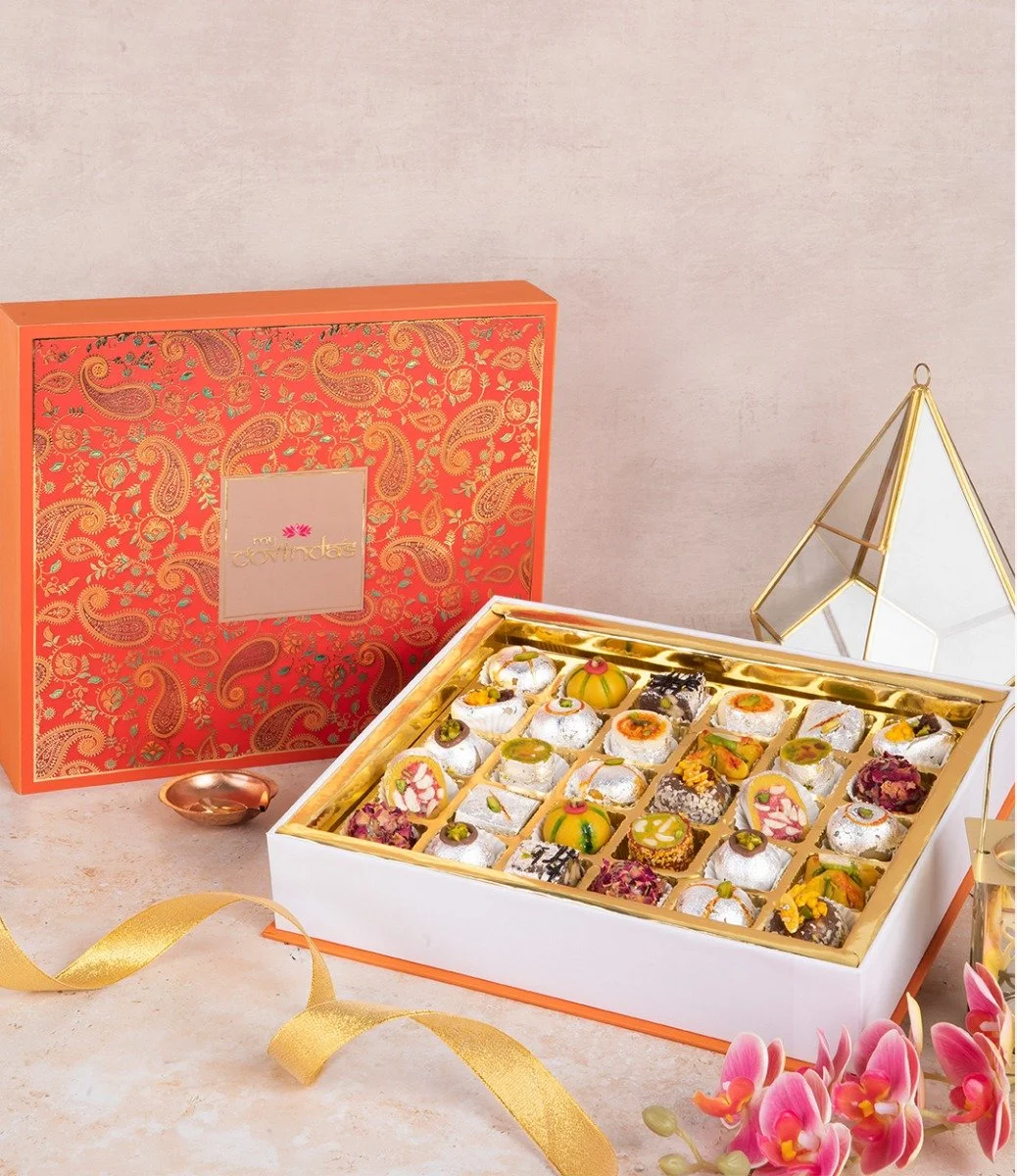 صندوق حلوى ديوالي المميز 30 قطعة 3 من ماي جوفيندا