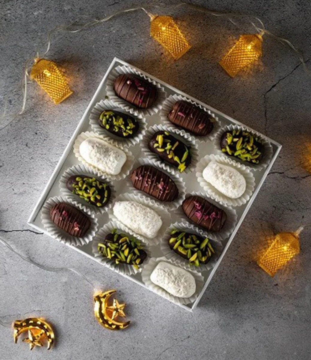 تمور رمضان مغطاة بالشوكولاتة من كيك سوشيال