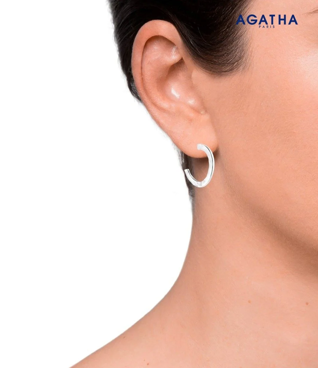 Silver Hoop Earrings With Wave Effect by Agatha
