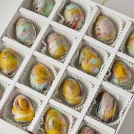 16 بيض عيد الفصح بطابع الرخام