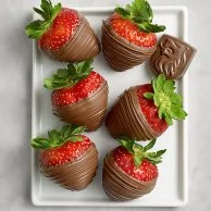 6 Milk Chocolate Covered Strawberries by Godiva