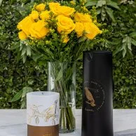 تنسيق الورود المشمسة مع صندوق القهوة السعودي ودلة بن من انوش