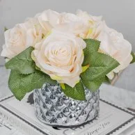 باقة زهور صناعية هيدرانجا بيضاء