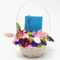 سلة من الزهور مع سبحة ومصحف القرآن الكريم (أزرق)