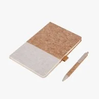 بورسا - مجموعة محايدة للبيئة من دفتر ملاحظات وقلم بغطاء صلب A5 مصنوع من قماش الفلين