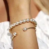 Caroline Svedbom Classic Stud Pearl Bracelet
