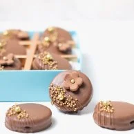Chocolate Covered Oreos by NJD