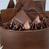 Dark Chocolate Ganache Cake by Sugaholic