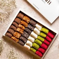 Delight With Chocolate Bundles by Loqum
