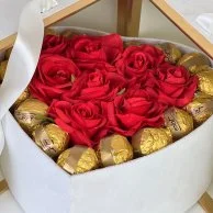 صندوق شوكولاتة مخملي أنيق مع علبة داخلية على شكل قلب 