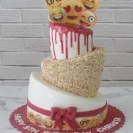 Emojis Cake By Pastel Cakes