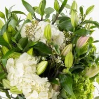 Flower Arrangement & Nour Drawer Box with Sparkling Juice by Bateel Bundle