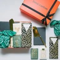مجموعة هدايا جيم نايت باللون الأخضر من إينا كارتون