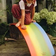 مسند الأطفال من كيندرفيتس - بألوان قوس قزح