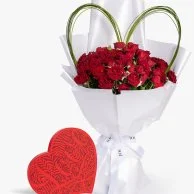 L.O.V.E Red Rose Bouquet with Red Hearts – Meduim by Jeff de Bruges