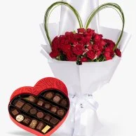 L.O.V.E Red Rose Bouquet with Red Heart Chocolate Box – Medium by Jeff de Bruges