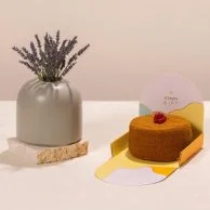 Lavender and Cake Gift Set by Ashjar