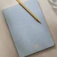 دفتر ملاحظات أساسي فاتح اللون الأزرق من إنتلجنت تشينج