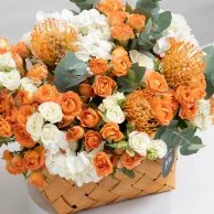 سلة زهور الورد البرتقالية