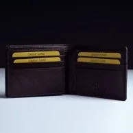 محفظة نقود بإسم حسب الطلب لون اسود 1