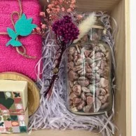 صندوق عيد الفصح الوردي