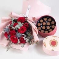 Red Roses Hand Bouquet & Brand Mix by Hanovarian Bundle