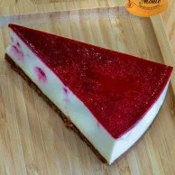 Strawberry Cheesecake by Moule Cakes