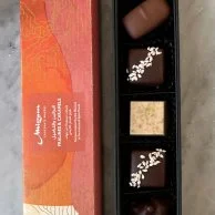 Summer Sunsets Pralines & Caramels Box Of 7 by Mirzam