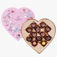 صندوق شوكولاتة على شكل قلب من جوديفا
