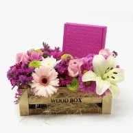 Wood Box with Flowers and Holy Quran (Pink) 