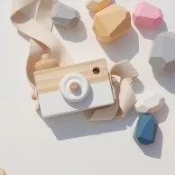 لعبة كاميرا خشبية باللون الابيض من ارك تشيلدرن