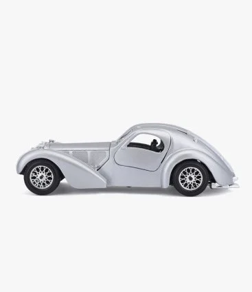 Bugatti Atlantic RHD (Right Hand Drive) Silver Metallic 1:24 Diecast Model Car