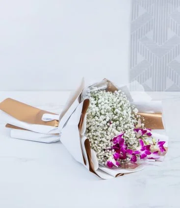 Elegant of White Bouquet
