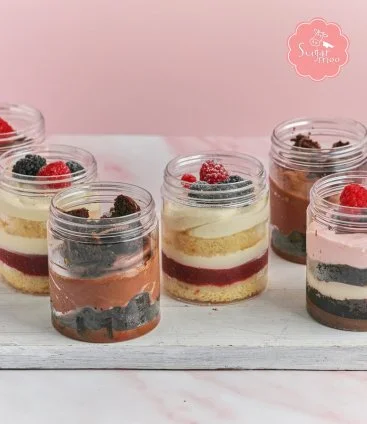 Set of 6 Jaralicious by SugarMoo Desserts 