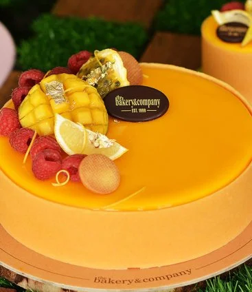 Mango Tropical Cake by Bakery & Company